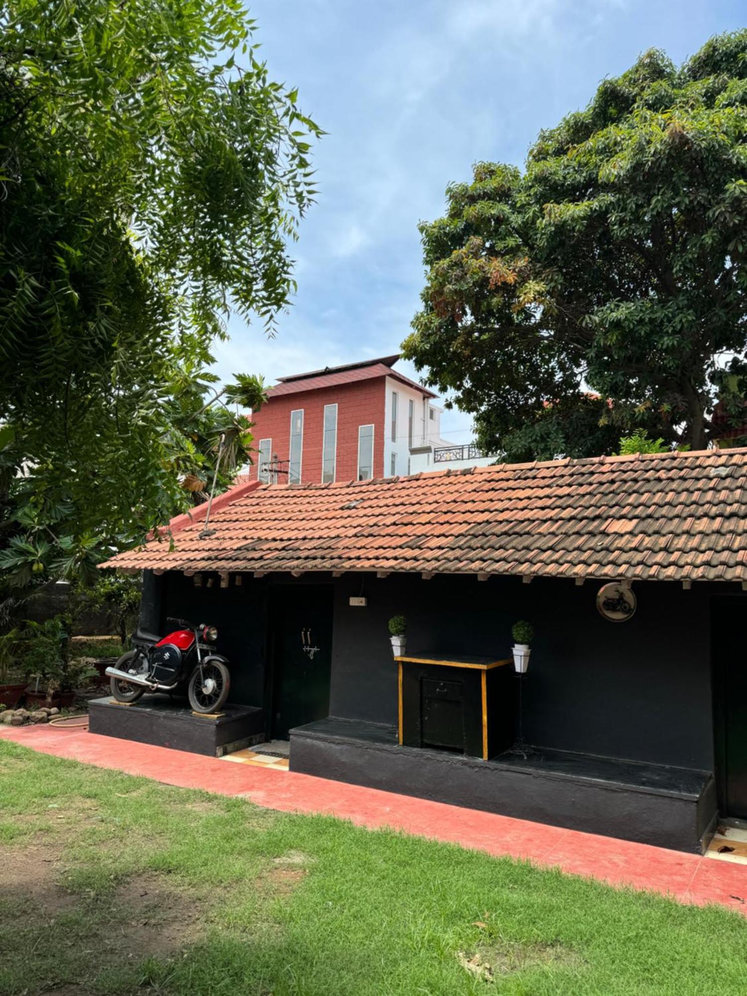 The Lazy Palm Shack Hotel Coimbatore Eksteriør billede