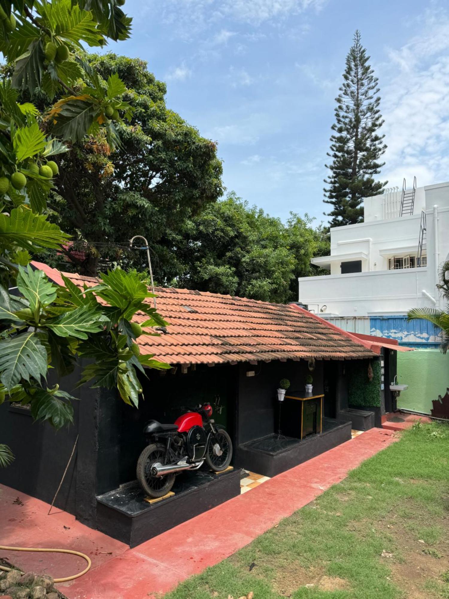 The Lazy Palm Shack Hotel Coimbatore Eksteriør billede